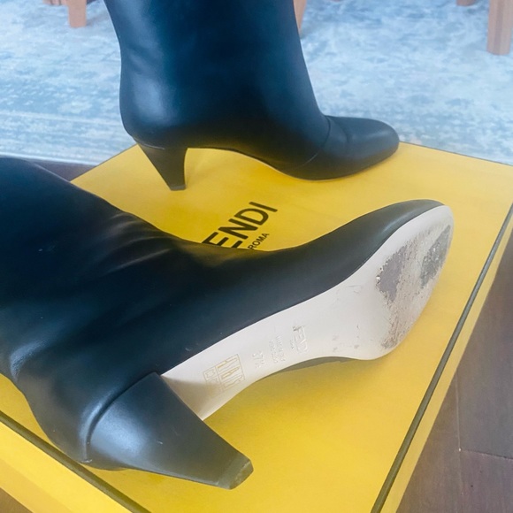 FENDI leather boots - Picture 5 of 9